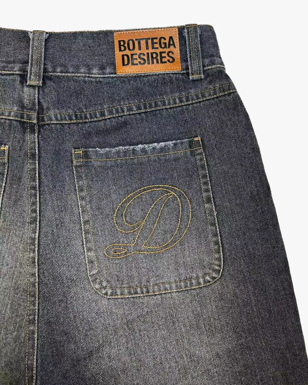 Men's Retro Alphabet Print Loose Denim Shorts
