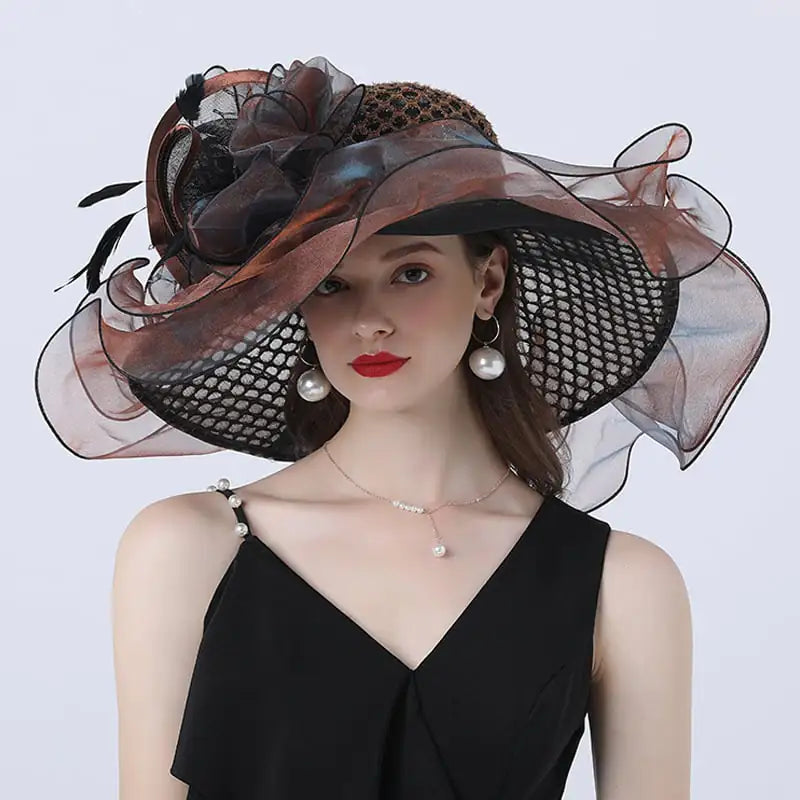 Broad-Brimmed Women's Hat with Mesh Flower Decor